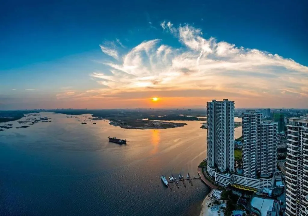 奢华海景套房 3房2厕 5-10人适合家庭入住 金海湾@Danga Bay Johor Bahru Malásia